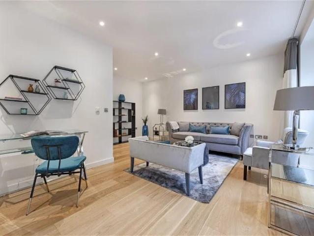 Danvers Avenue London SW11 4 bed townhouse to rent £10,162 pcm £2,345 pw