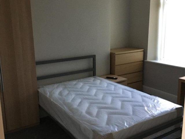 Danygraig Road 5 bed house share to rent £1,840 pcm £425 pw