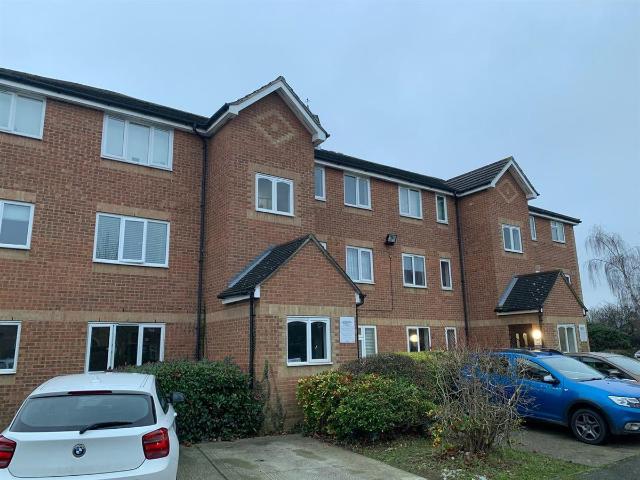 Danbury Crescent, South Ockendon RM15, 1 bed flat to rent, £1,150 pcm | PrimeLocation