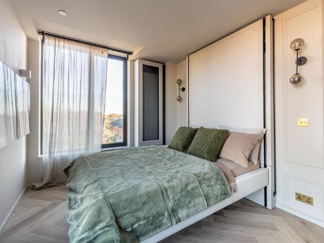 Dandi Brondesbury, Brondesbury. Studio to rent £1,594 pcm £368 pw