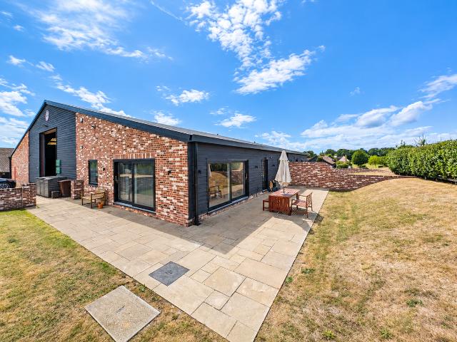 Dane End, Ware SG12, 2 bed barn conversion to rent, £2,100 pcm | PrimeLocation