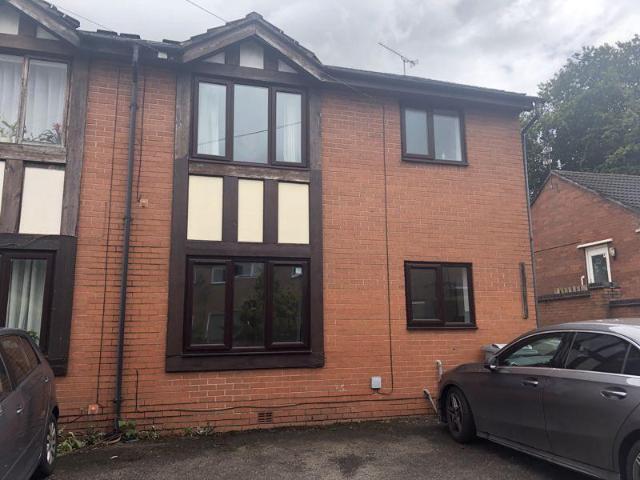 Dane Street, Congleton 2 bed apartment to rent £725 pcm £167 pw
