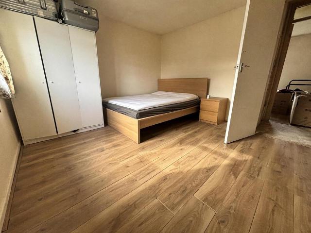 Danebury, New Addington CR0 3 bed terraced house to rent £1,950 pcm £450 pw