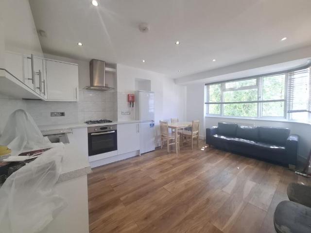 Danes Gate, Harrow HA1 3 bed flat to rent £1,850 pcm £427 pw