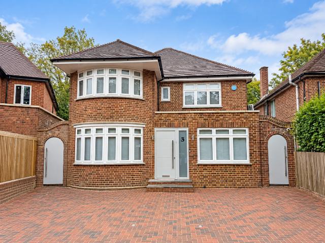 Danescroft Gardens, London NW4, 6 bed detached house to rent, £6,000 pcm | PrimeLocation