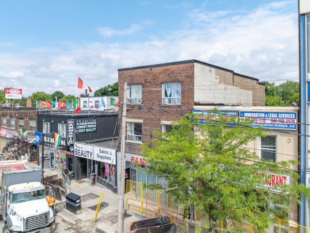 Danforth &amp amp  Victoria Park Apartments 2 Bedroom Apartment for Rent