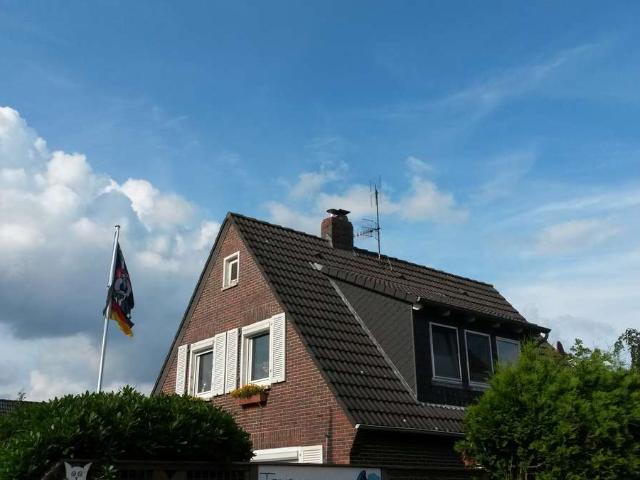 Dangast/Jadebusen: Helle, gepflegte 2 Zimmer DG Wohng/ als möblierte Dauerferienwohnung geeignet