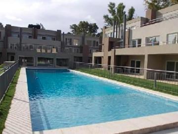 Daniela Esteche Realty & Home