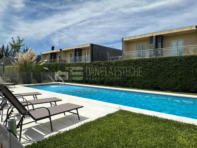 Daniela Esteche Realty & Home