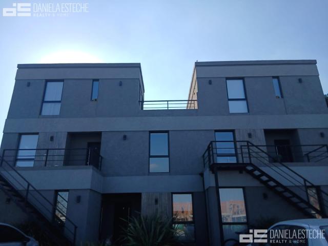 Daniela Esteche Realty & Home