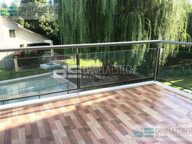 Daniela Esteche Realty & Home