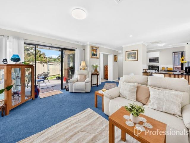 Daniella from Dianella Presents
