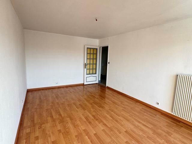 DANJOUTIN IDEAL INVESTISSEUR T3 avec balcon et place de parking réf VB3704