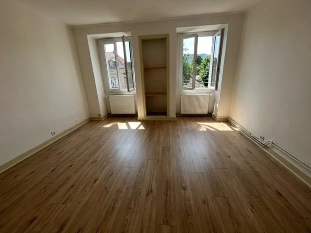 Dans belle maison, joli T1 entièrement rénové