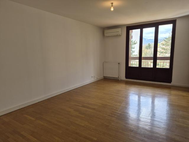 Dans copropriété de bon standing, T4 de 90 m2 avec balcon / terrasse de 9 m2