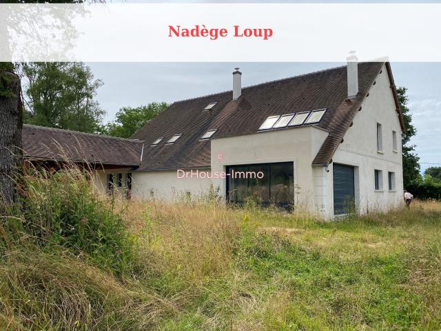 Dans hameau proche Saint Sauveur en Puisaye 89520