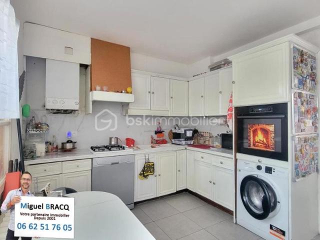 Dans l’excellent quartier Font neuve appartement T3 de 85 m² + 1 cave dans une résidence sécurisée sur Béziers 34500