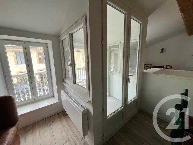 Dans le calme d'un village dans la montagne noire à 20 minut. 60m² Salsigne