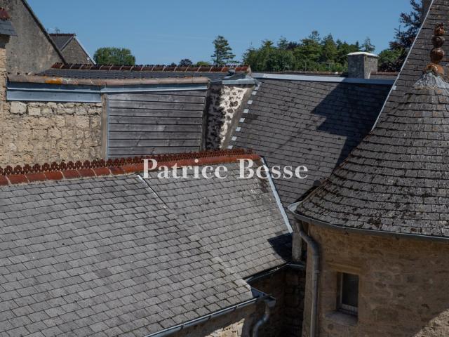 Dans le Cotentin, à Valognes, un confortable hôtel particuli. 420m² Valognes