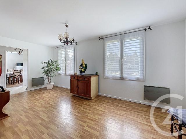 Dans le secteur de la Tranchée de Docelles à Épinal, découvr. 121m² Épinal