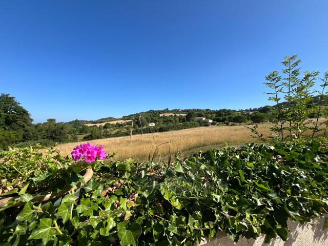 Dans le secteur de Pujols, au coeur du Lot et Garonne, proch. 107m² Pujols