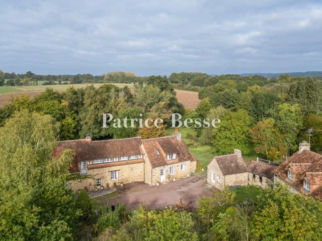 Dans l'Orne, aux portes de Bagnoles de l'Orne, un ancien ham. 280m² Bagnoles de l'Orne