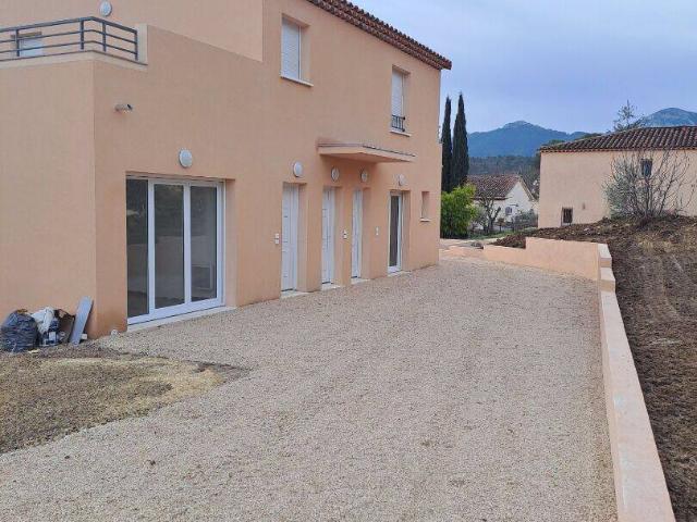 Dans petite copropriété, T2 RDC de 35m2