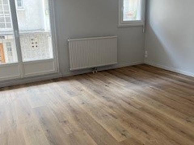 Dans résidence avec ascenseur, appartement T3 entièrement rénové de 63,20m² au 1er étage