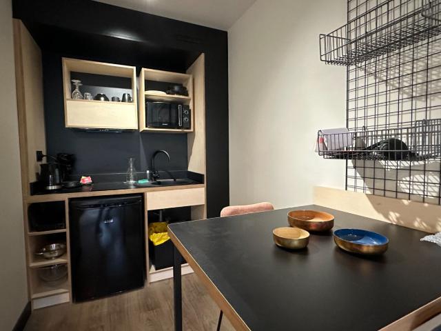 Dans résidence hôtelière, appartement meublé de 32 m2 Royalieu proche de l'ESCOM