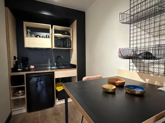 Dans résidence hôtelière, appartement meublé de 32 m2 Royalieu