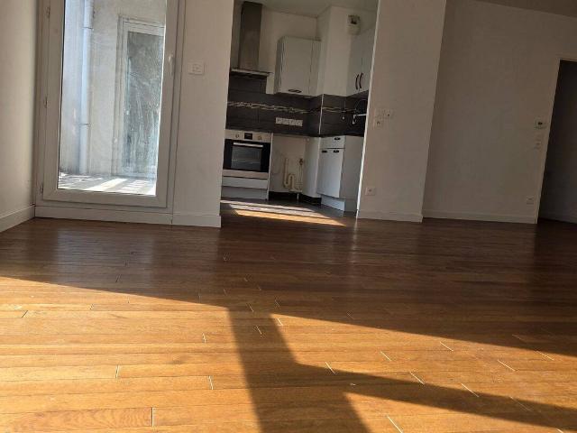 DANS RESIDENCE RECENTE APPARTEMENT F3 A LOUER