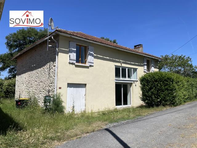 Dans Un Endroit Verdoyant, Ancienne Grange En Pierre Convert. 166m² Manot
