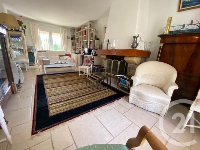 Dans un environnement confidentiel, en fond d'impasse et au. 242m² La Seyne sur Mer