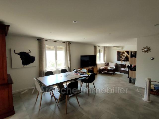 Dans un hameau agréable sur le secteur de Joyeuse en sud Ard. 195m² Rosières