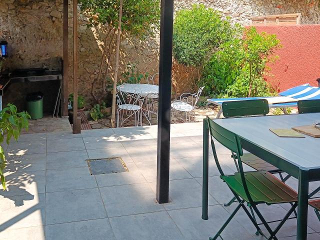 Dans un quartier d'artiste de Sète, maison de ville T4 de 90. 90m² Sète