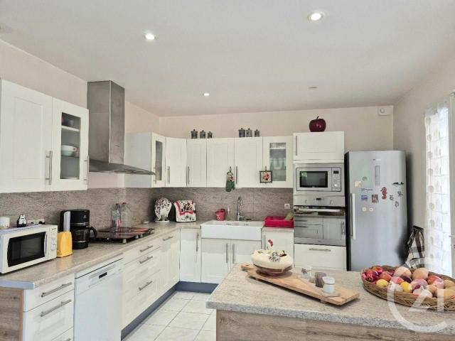 Dans un quartier prisé et calme de Carcassonne, cette villa. 140m² Carcassonne