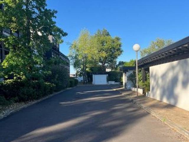 Dans une très belle Résidence appartement de 83 m² et parking