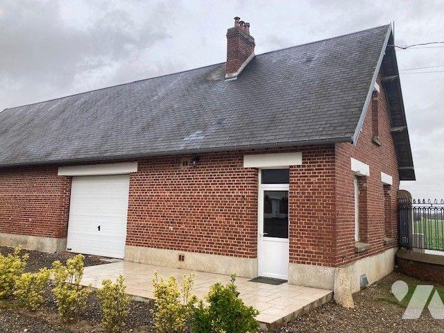 DANS VILLAGE PROCHE VERMAND, MAISON A LOUER