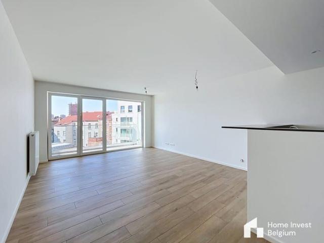 DANSAERT – 2 Bedroom Apartment + Terrace + Shared Garden