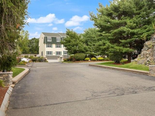 Dansreau Pl Unit,middleton, Condo For Sale