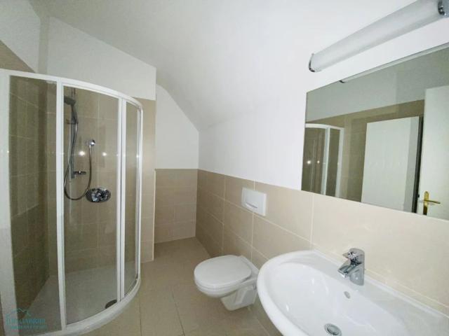 DACH TERRASSEN WOHNUNG IN PALAIS