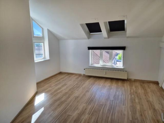 Dachgeschosswohnung mit 5 Zimmern, Einbauküche und Lift in Nordhausen