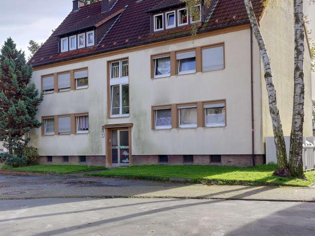 Dachgeschosswohnung mit 3,5 Zimmern in ruhiger Lage!