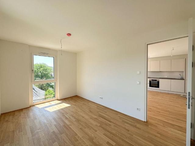 Dachgeschosswohnung mit Weitblick, inkl. PP, Hz, WW und KW / Attic apartment with long view, incl. Parking, Heating, Warm and Cold Water /
