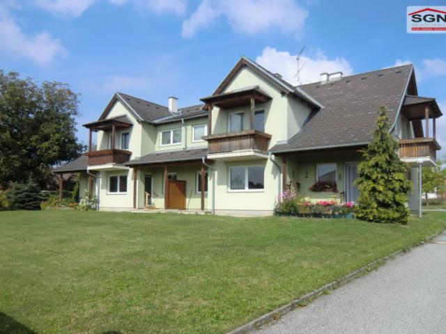 Dachgeschosswohnung mit Balkon in Langau
