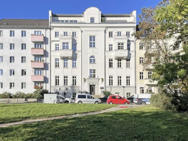 Dachgeschosswohnung mit Balkon und Terrasse