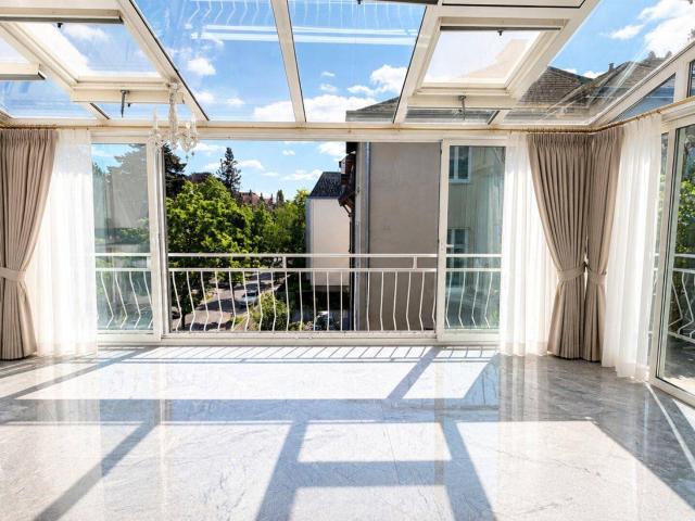 „Dachgeschosswohnung mit privatem Lift, Wintergarten und Garage in absoluter Toplage Hietzing“ | ZELLMANN IMMOBILIEN