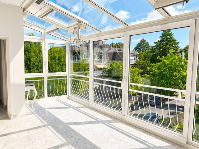 „Dachgeschosswohnung mit privatem Lift, Wintergarten und Garage in absoluter Toplage Hietzing“ | ZELLMANN IMMOBILIEN