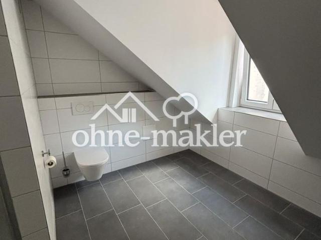 Dachgeschosswohnung mit Sichtdachstuhl–Erstbezug nach Sanierung in zentraler Lage von Schrobenhausen