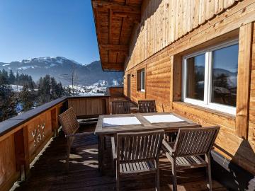 Dachgeschosswohnung mit sonniger Terrasse in Kitzbühel